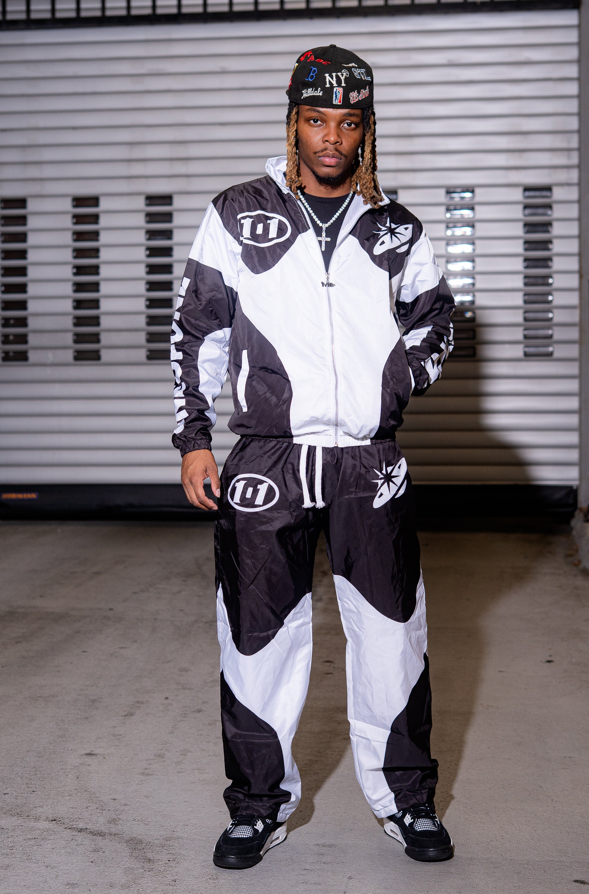 “ONEOFONE” BLACK WINDBREAKER SET