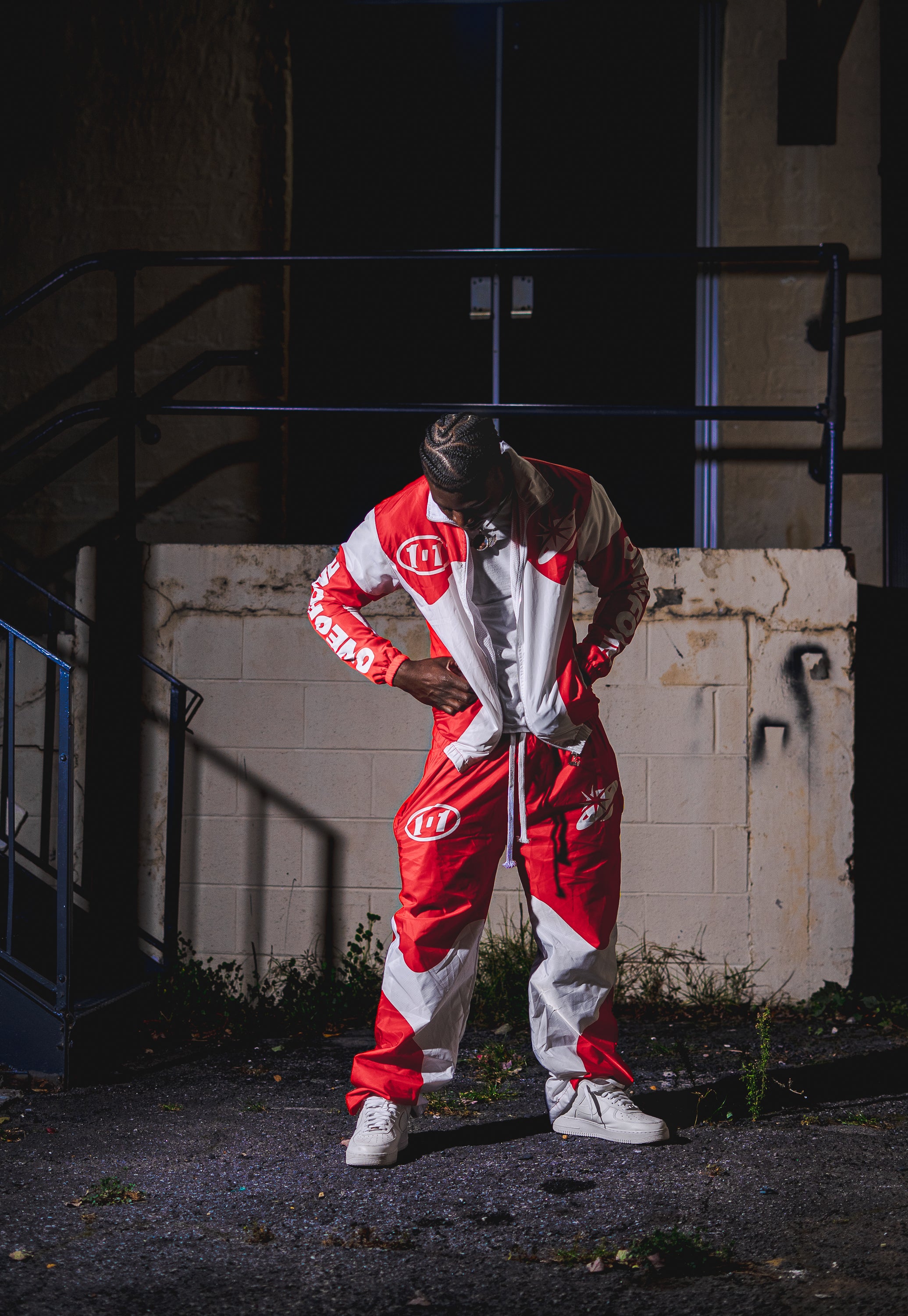 “ONEOFONE” RED WINDBREAKER SET