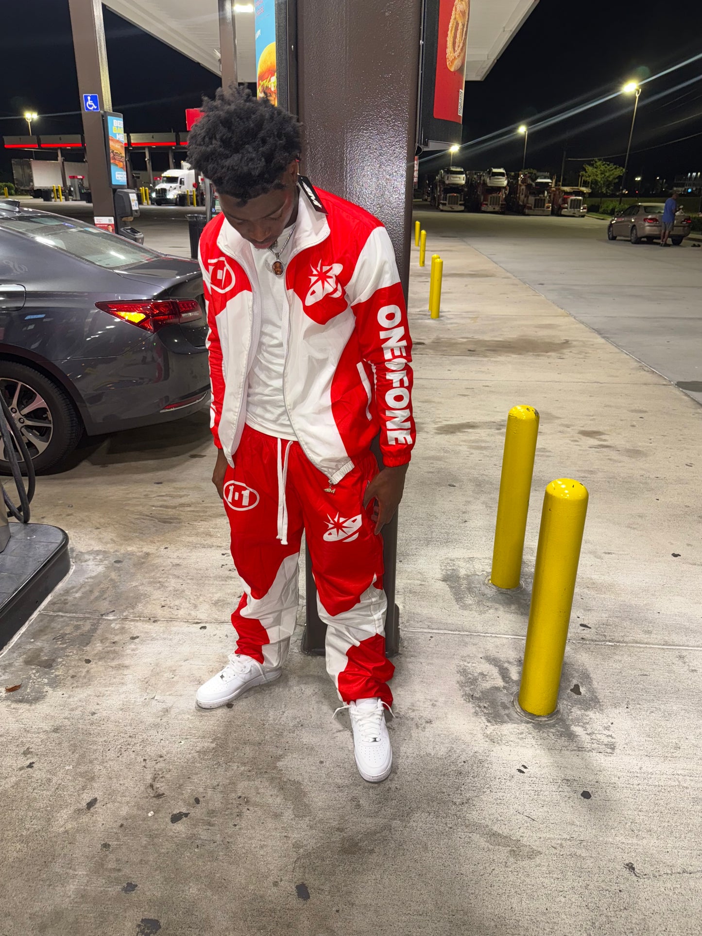 “ONEOFONE” RED WINDBREAKER SET